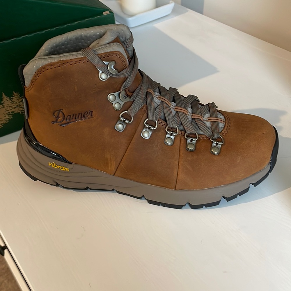 Danner Women’s Mountain 600 Hiking Boots